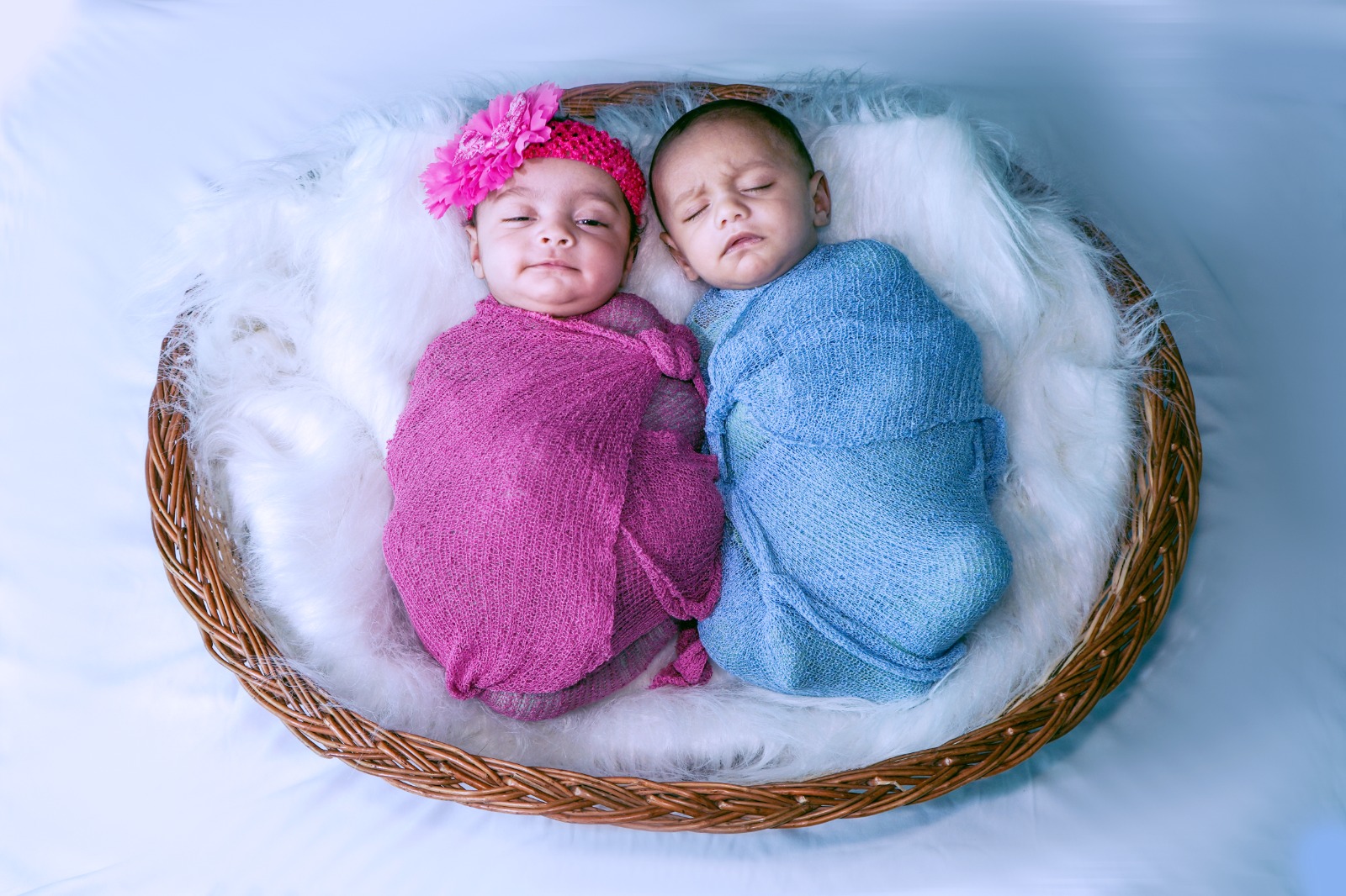 Twins - Red And Blue Wraps